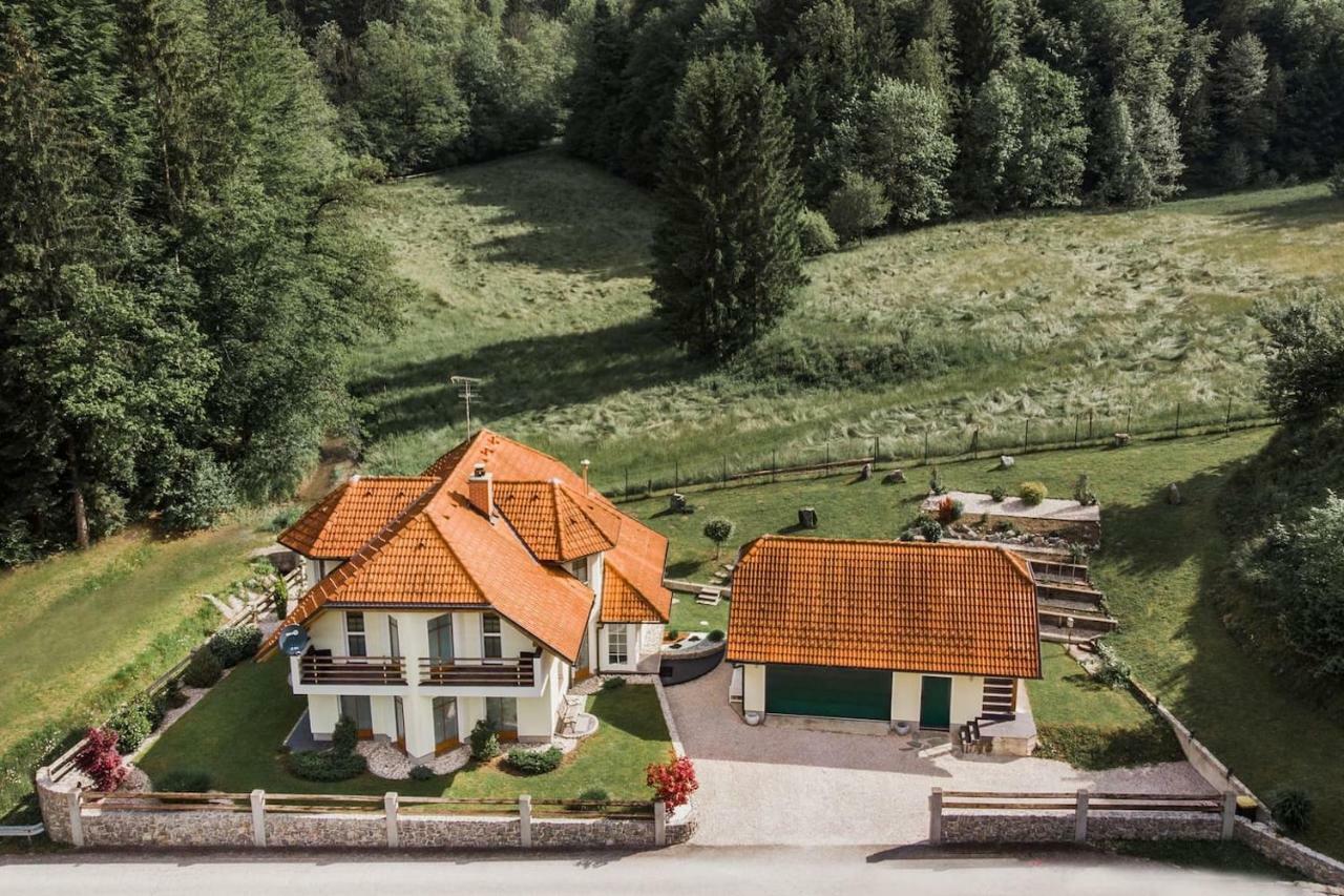 House Of Adventure - The Base To Explore Slovenia Laze v Tuhinju ภายนอก รูปภาพ